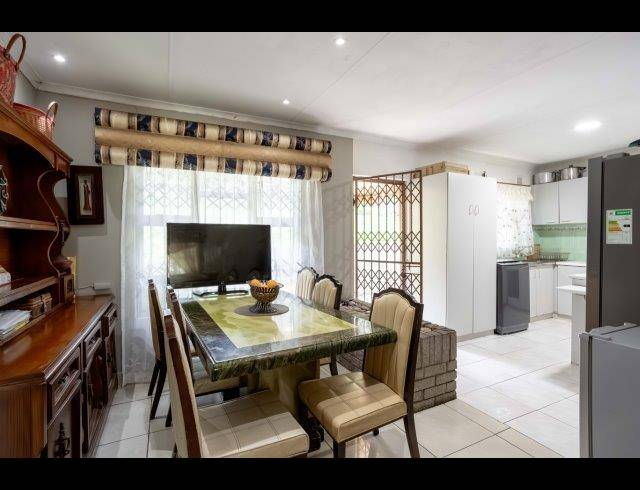 3 BEDROOM HOUSE FOR SALE IN SEA VIEW